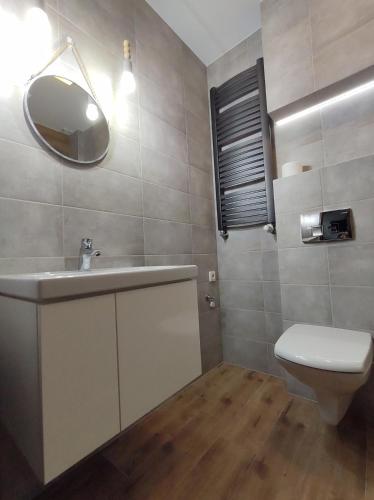 Kúpeľňa v ubytovaní Apartament - malowniczy Augustów
