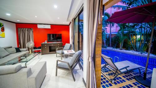 La alberca dentro o cerca de 4poolvillas