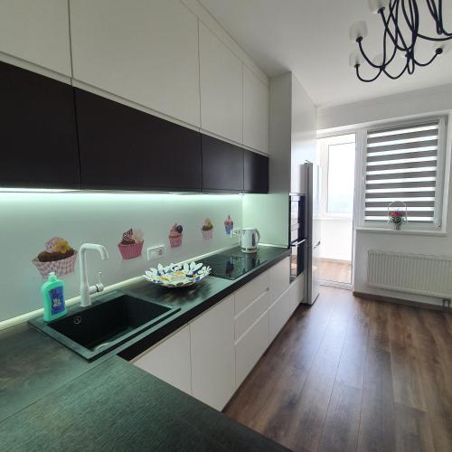 Dapur atau dapur kecil di LUX apartment in Kiev