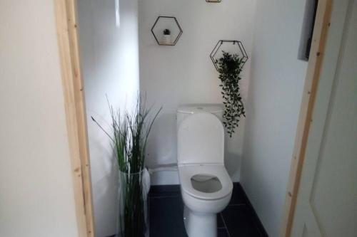 Afbeelding uit fotogalerij van Maison privative, cocooning, zen , avec jacuzzi in Mont-Notre-Dame