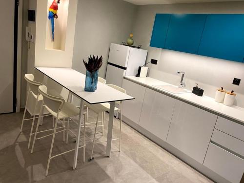 Dapur atau dapur kecil di VYRON 2 LUSSO