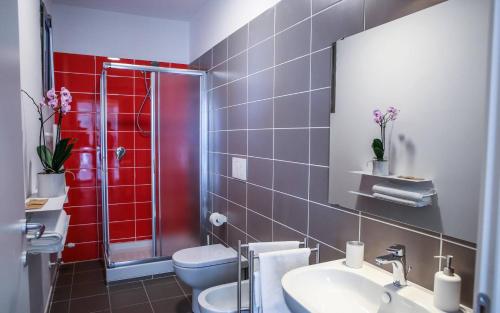 Bilik mandi di B&B WarmUp Grosseto - Parcheggio incluso nella corte interna