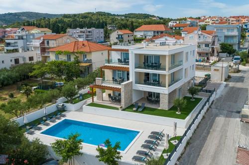 Villa Corcovado with Heated Pool