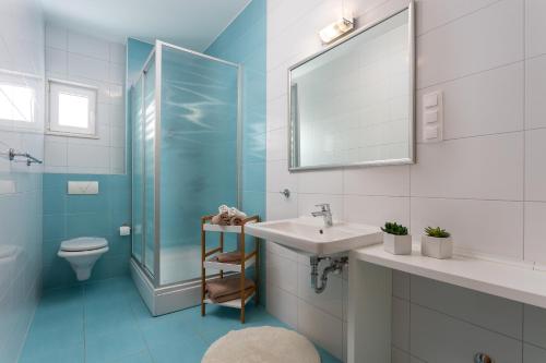 Ένα μπάνιο στο Apartments Iris