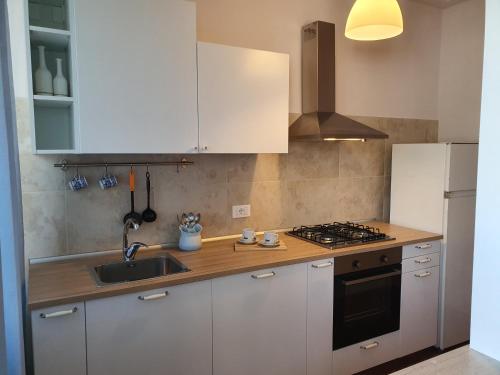 Dapur atau dapur kecil di Temporary Home Silvi 5