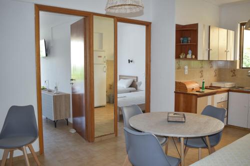 Gallery image of Ελαία Apartments in Edipsos