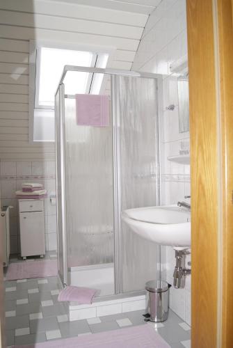 A bathroom at Ferienwohnungen Gerti