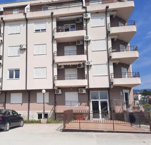 Budova, kde se apartmán nachází