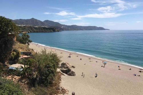 “SMILE NERJA” chic apartment with WIFI, 4 guests