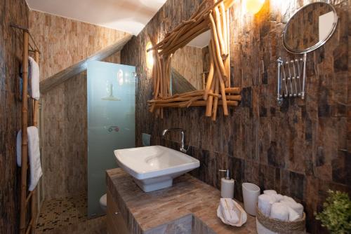 Koupelna v ubytování Miles Away Sifnos - Beachfront House