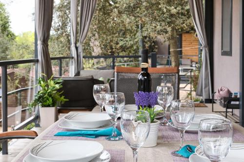 TOTAL ESCAPE Mobile Home MOCCA Camp Porton Biondi