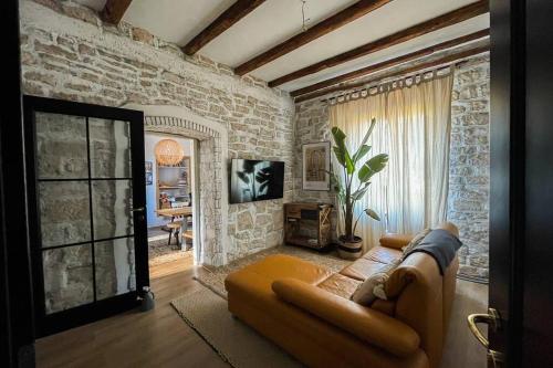The Bungalow by the Sea in Historic Poreč Old City