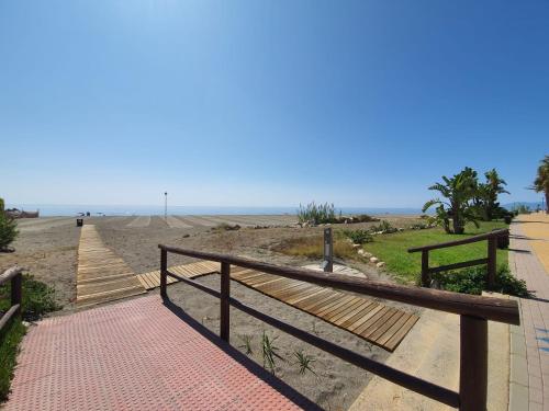 Boutique apartment near the beach, 1 Gbps Wi-Fi photo 60