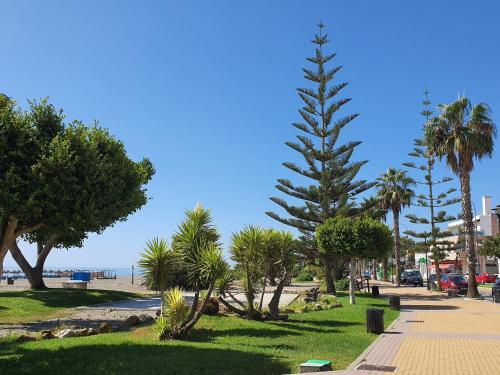 Boutique apartment near the beach, 1 Gbps Wi-Fi photo 53