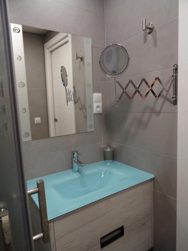 Boutique apartment near the beach, 1 Gbps Wi-Fi photo 17