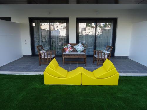 Boutique apartment near the beach, 1 Gbps Wi-Fi photo 18