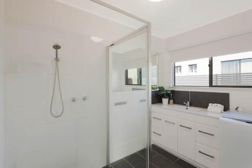 Bathroom sa Bungo Beach house - Pet Friendly home