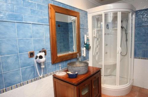 Ванна кімната в Hotel Con Encanto La Façana