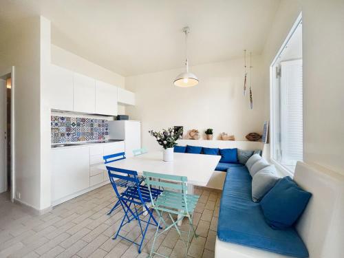 A kitchen or kitchenette at Villa Marisa - La Guarida