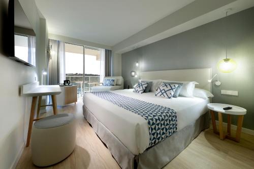 Palladium Hotel Menorca, Arenal den Castell – Precios ...