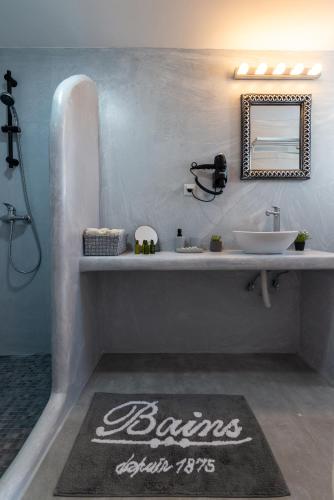 Φωτογραφία από το άλμπουμ του Miramare Suites Mykonos σε Merchia Beach