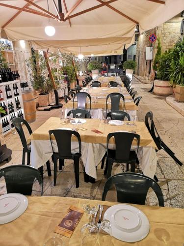Restoran atau tempat lain untuk makan di Casa De Amicis 24