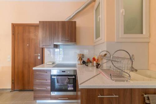 Gambar di galeri bagi Bright Newly Renovated Apt Near Beach & Center+AC di Anemómylos