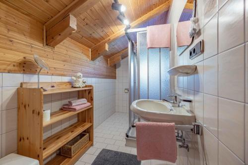 Ванна кімната в Stembergerhof - Urlaub am Bauerhof