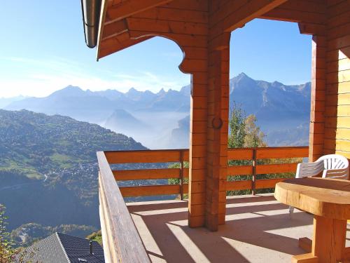 Landskap semula jadi dekat dengan chalet