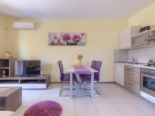 Holiday Home Linden Tree by Interhome