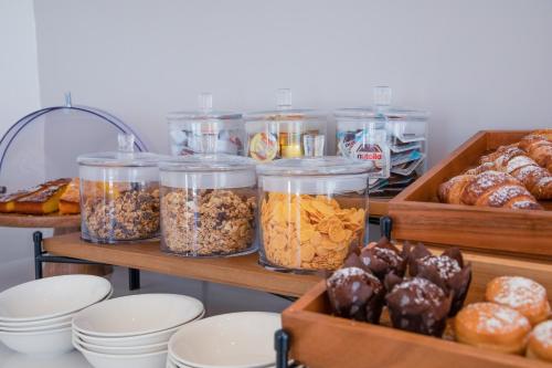 Makanan di atau berdekatan hotel