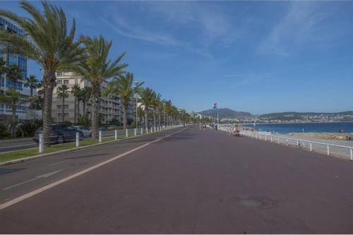 Apt 2 Pers 200m de la mer plus Parking proche