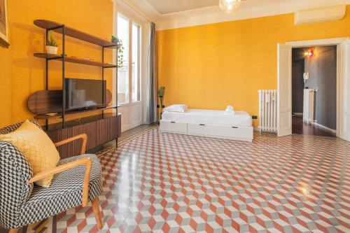 GuestHost - Isola District & Istria M5 APT!