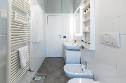 GuestHost - Isola District & Istria M5 APT!