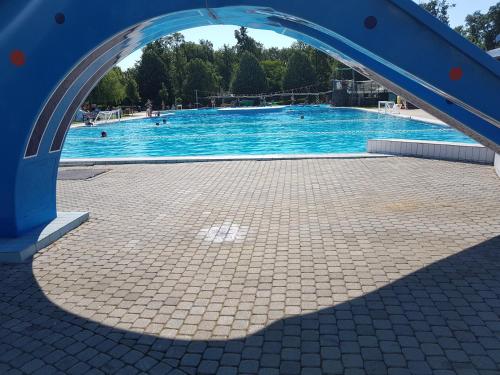 Piscina en o cerca de Zafír Sziget Apartman
