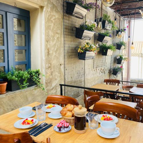 Еда / где поесть недалеко от отеля