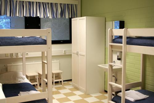 Двох'ярусне ліжко або двоярусні ліжка в номері Imatra Spa Sport Camp