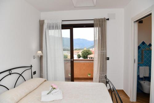 Galeriebild der Unterkunft B&b Peonia orgosolo in Orgosolo