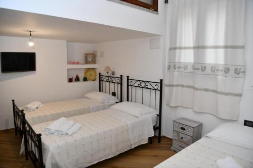 Galeriebild der Unterkunft B&b Peonia orgosolo in Orgosolo
