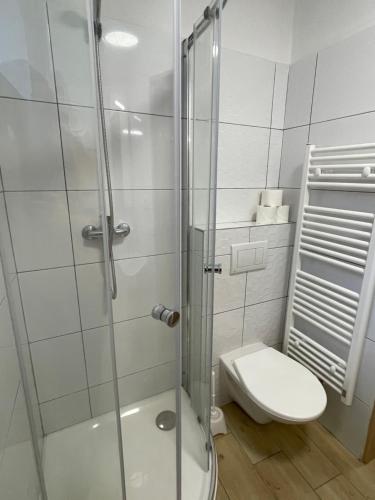 Un baño de Četnická stanice Hluboká