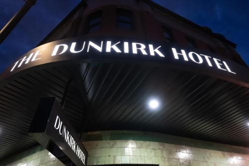 Dunkirk Hotel Pyrmontに飾ってある許可証、賞状、看板またはその他の書類