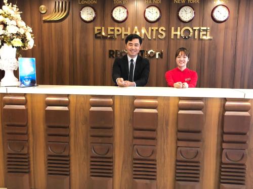 Personal de Elephants Hotel
