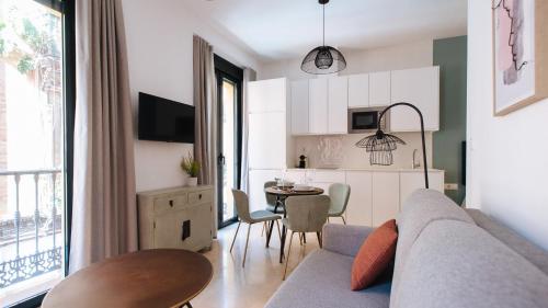 Chiqui and Vicente Suite Apartments