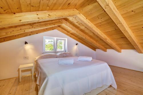 Stone House – Photos 3