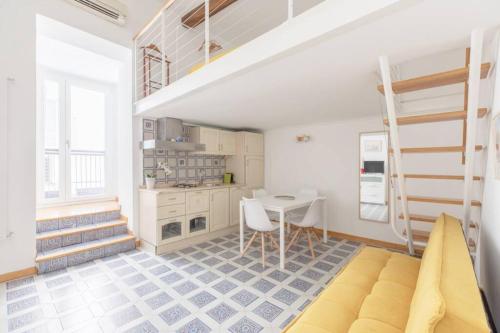 iFlat Yellow Monti Studio Apartment