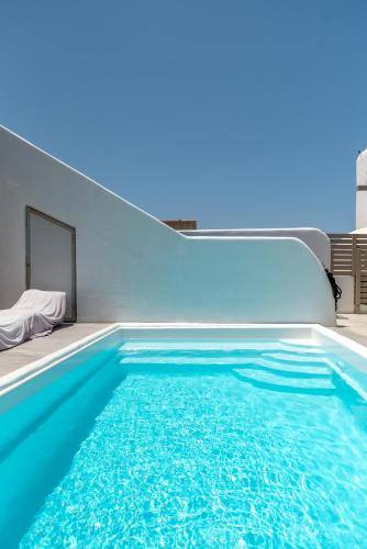 Πισίνα στο ή κοντά στο Miramare Suites Mykonos