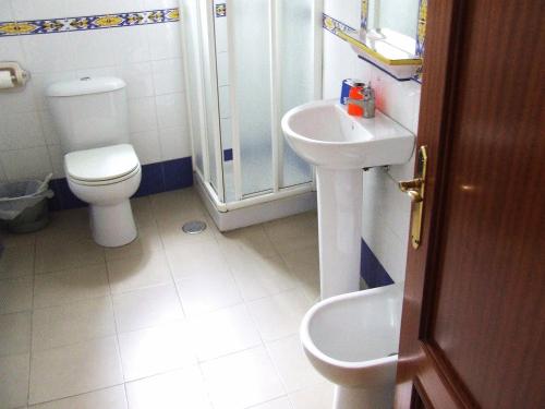 Kylpyhuone majoituspaikassa Pensión Macarena
