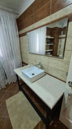 "Kasneci Residence" Countryside Villa - Imazhi 4