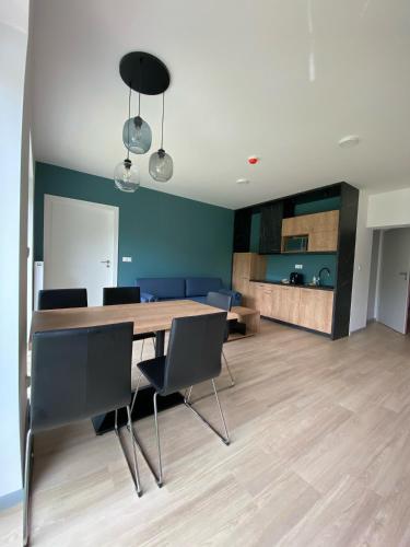 APARTAMENTY ZDROJOWA 9