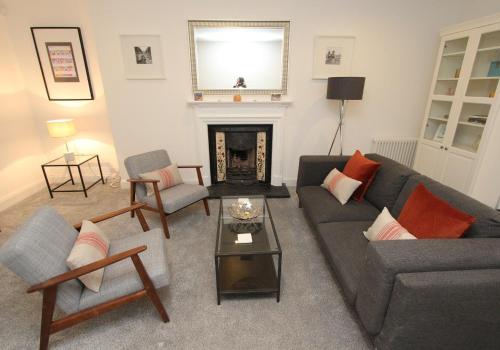 City Centre New Town 2 Bedroom Flat photo 10